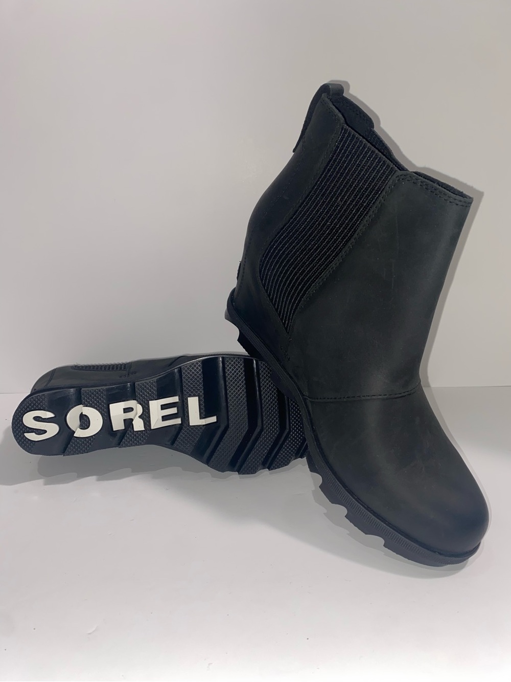 SOREL Black Chelsea Ankle Boots – Women’s Size 9.5